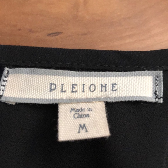 Beautiful Black Hi Low Dressy tank top. - Picture 4 of 6